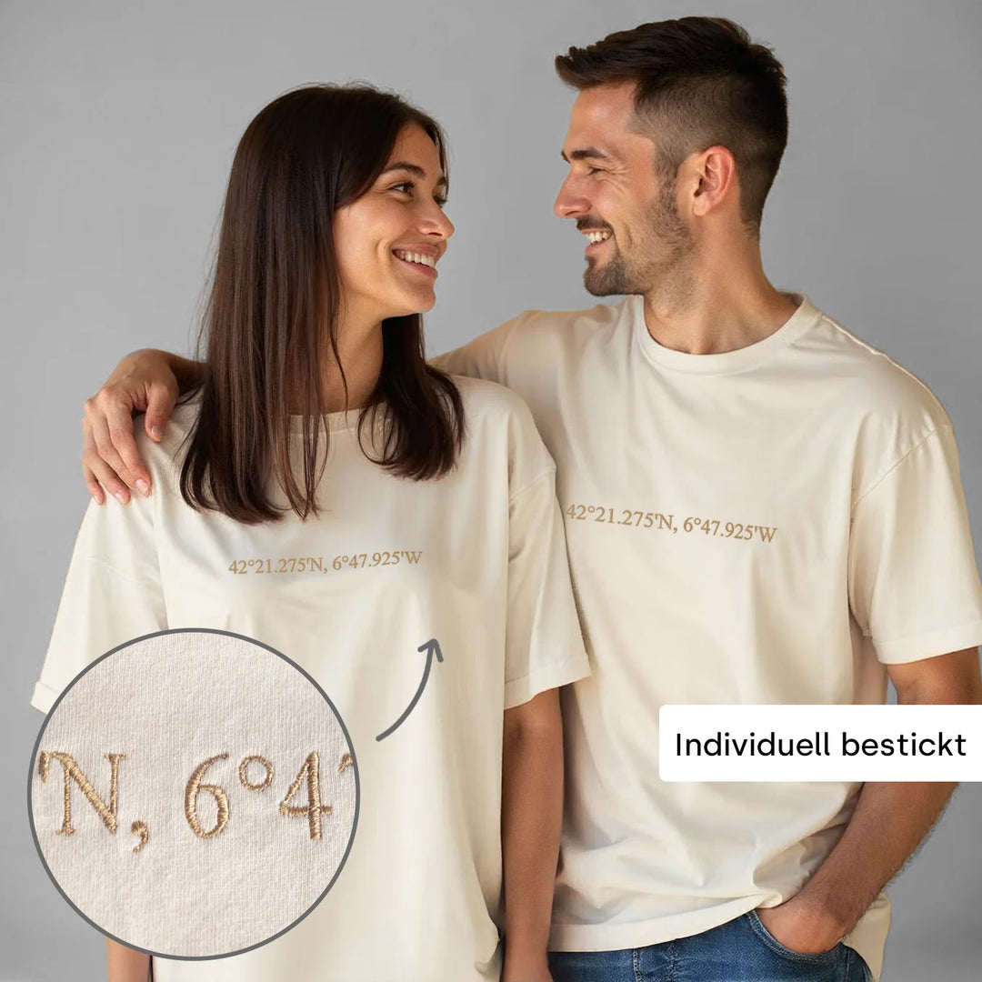 Personalisiertes Oversized T-Shirt bestickt "Koordinaten"