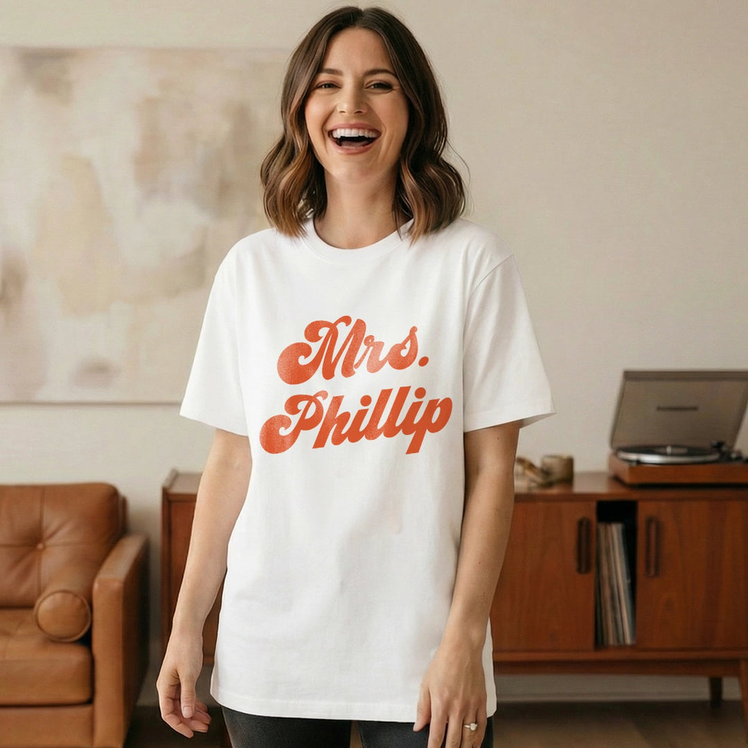 Personalized Oversized T-Shirt "Mrs"