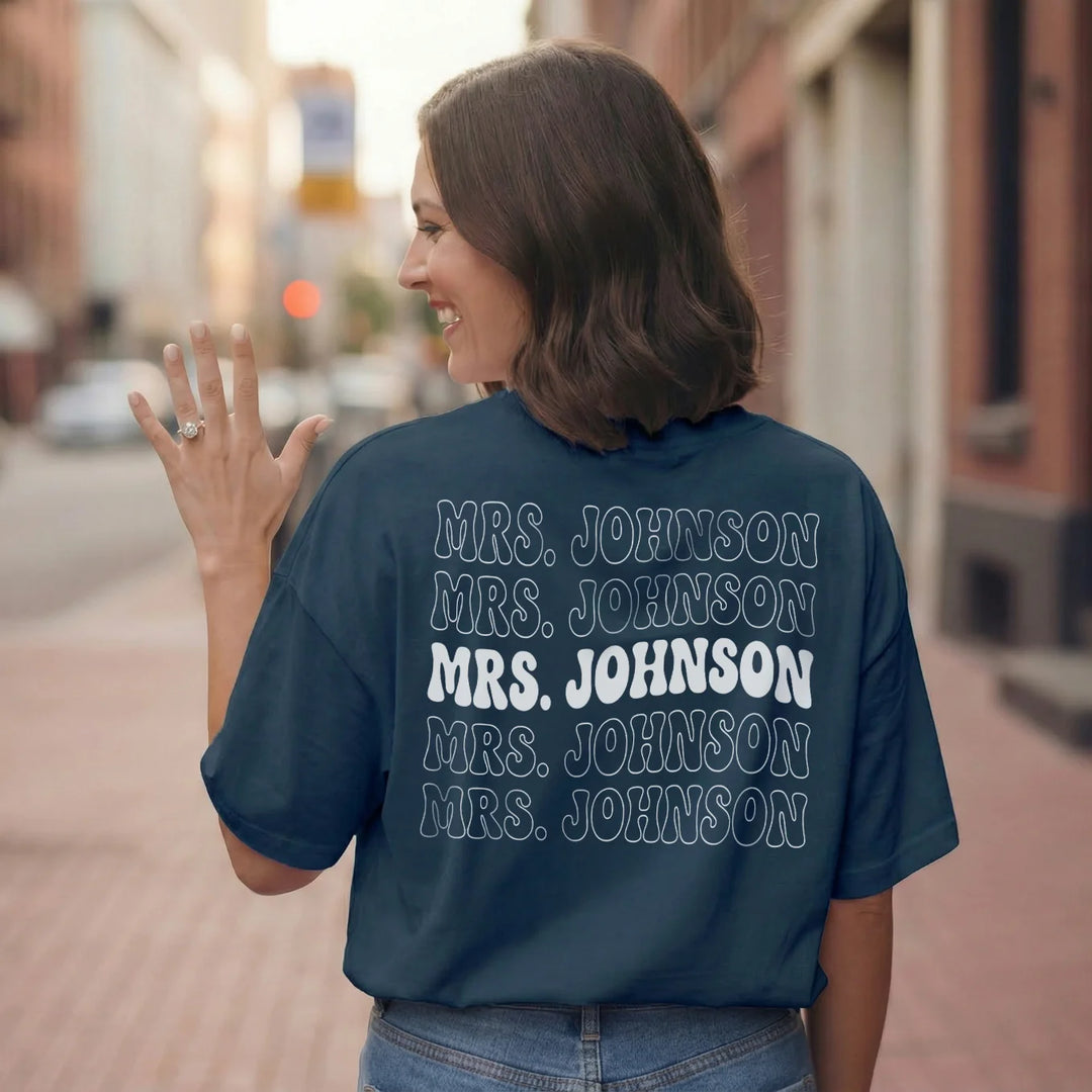 Personalized Oversized T-Shirt "Retro Mrs."