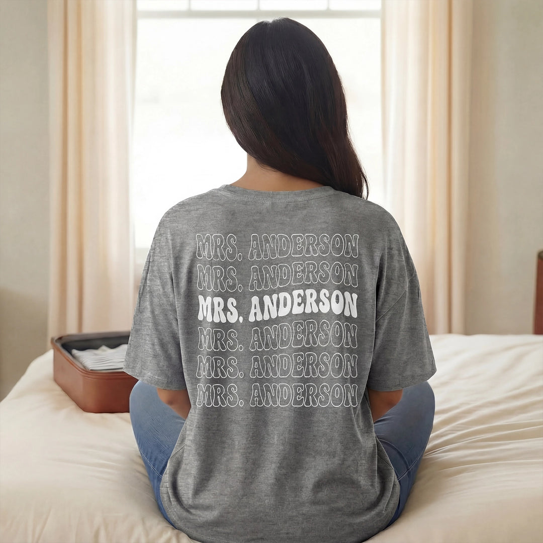 Personalized Oversized T-Shirt "Retro Mrs."