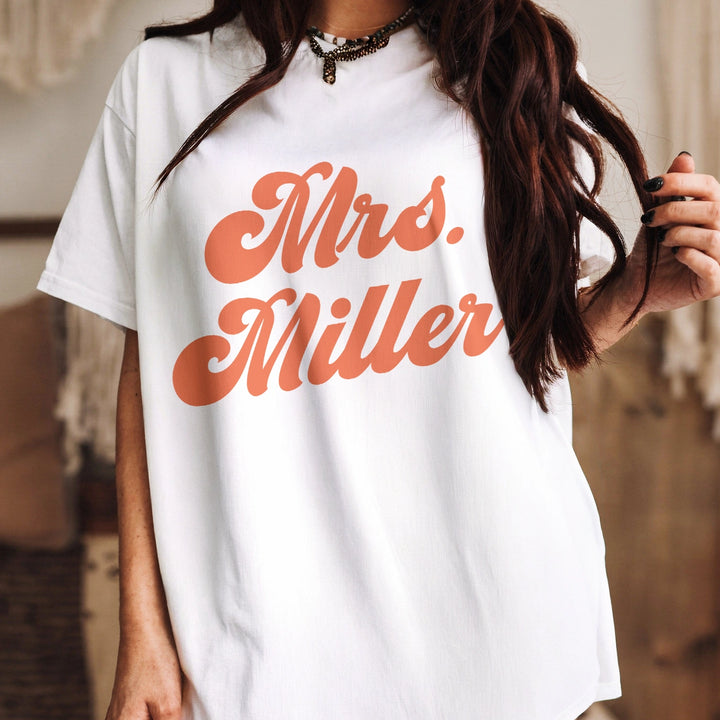 Personalized Oversized T-Shirt "Mrs"