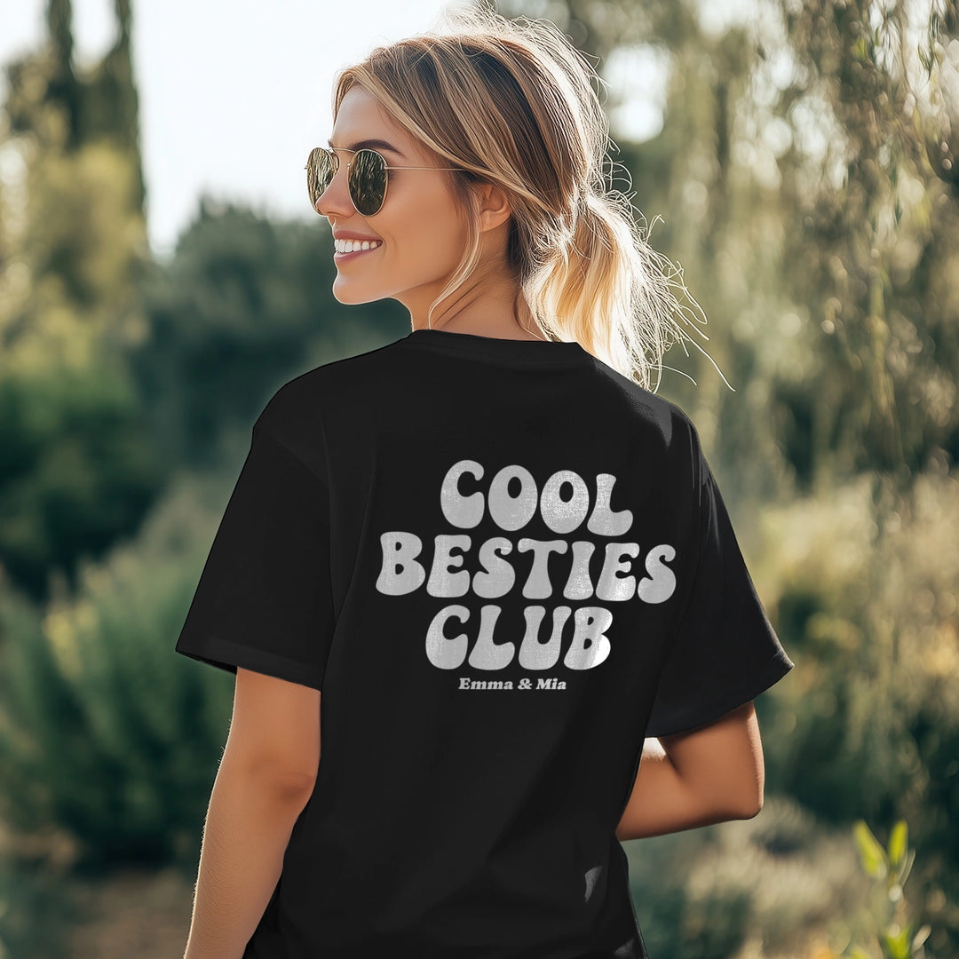 Personalisiertes T-Shirt "Cool Besties Club"