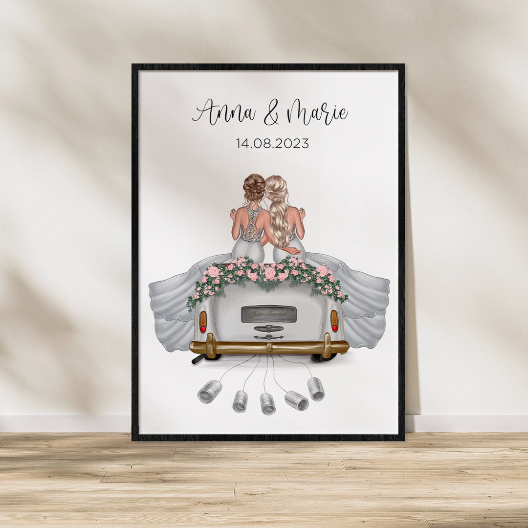 Personalisiertes Hochzeitsposter mit zwei Bräuten auf geschmücktem Auto, Namen und Datum, gerahmt als individuelles Geldgeschenk für LGBTQ Paare