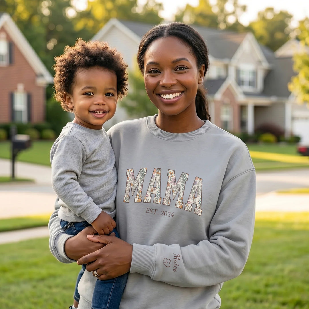 Personalized Sweater "MAMA" Flowers