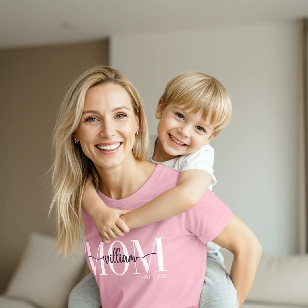 Personalized T-Shirt "Mom"