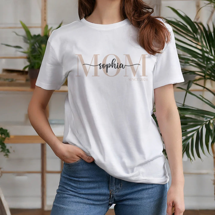 Personalized T-Shirt "Mom"