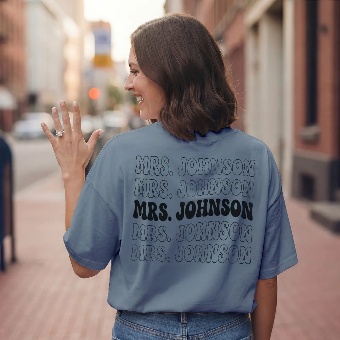 Personalized Oversized T-Shirt "Retro Mrs."