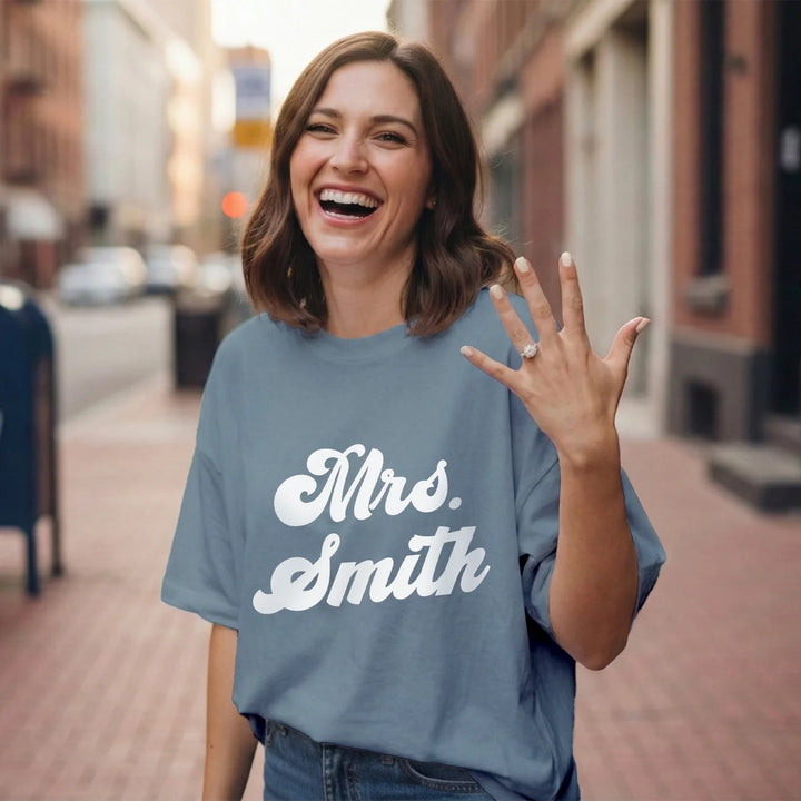 Personalized Oversized T-Shirt "Mrs"