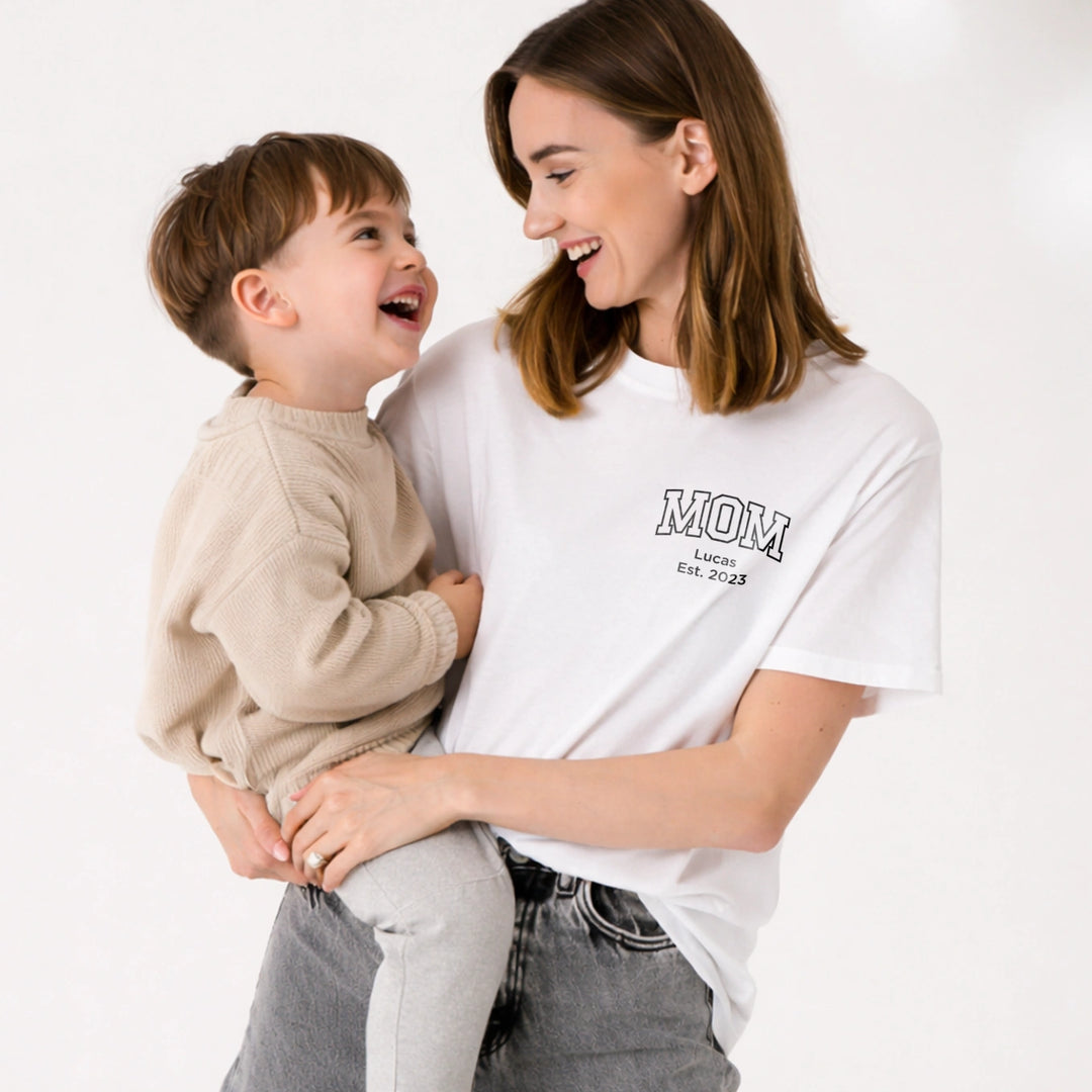 Personalized Oversized T-Shirt "Mom"