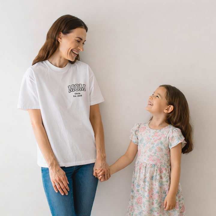 Personalized Oversized T-Shirt "Mom"