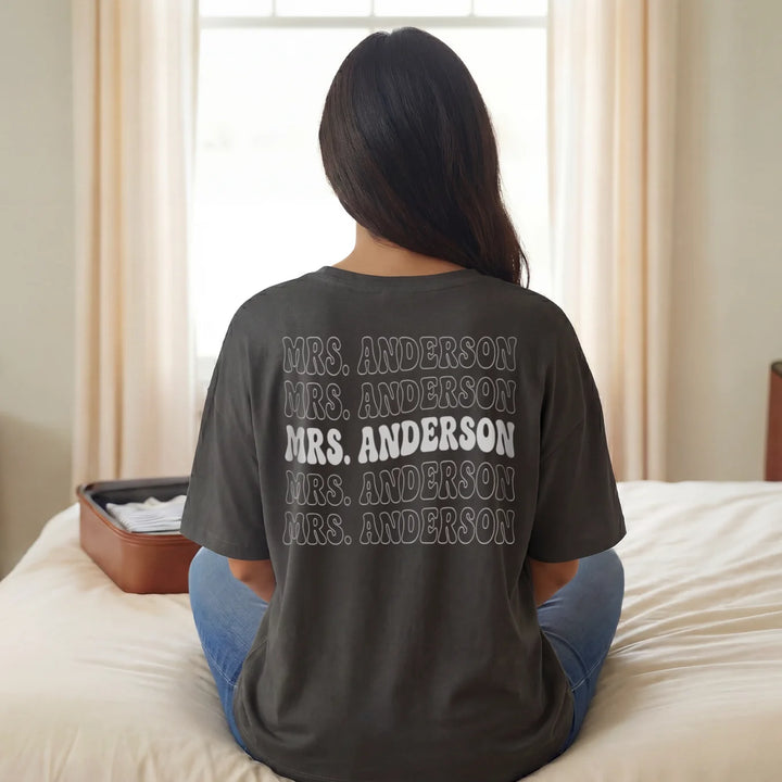 Personalized Oversized T-Shirt "Retro Mrs."
