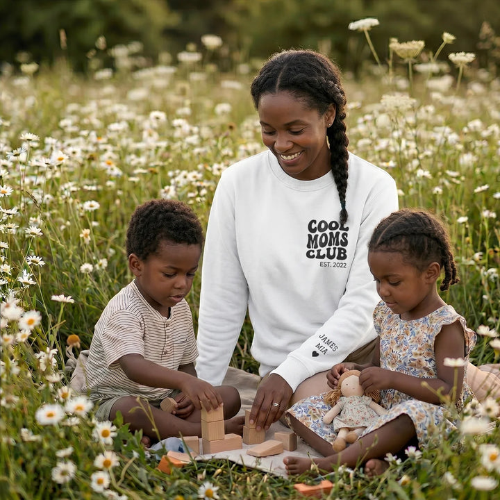 Personalized Sweater "Cool Moms Club" with Sleeve Print