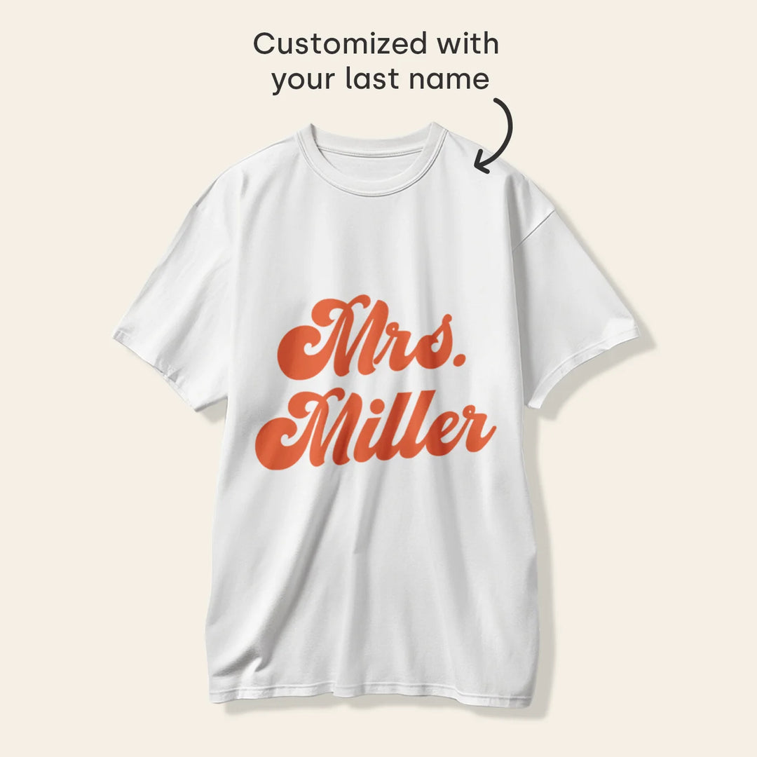 Personalized Oversized T-Shirt "Mrs"
