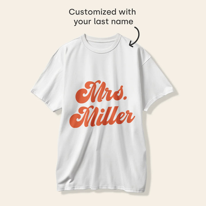 Personalized Oversized T-Shirt "Mrs"